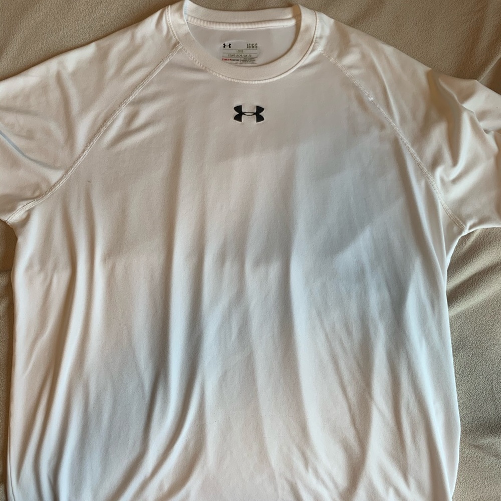 Under Armour - Short Sleeve